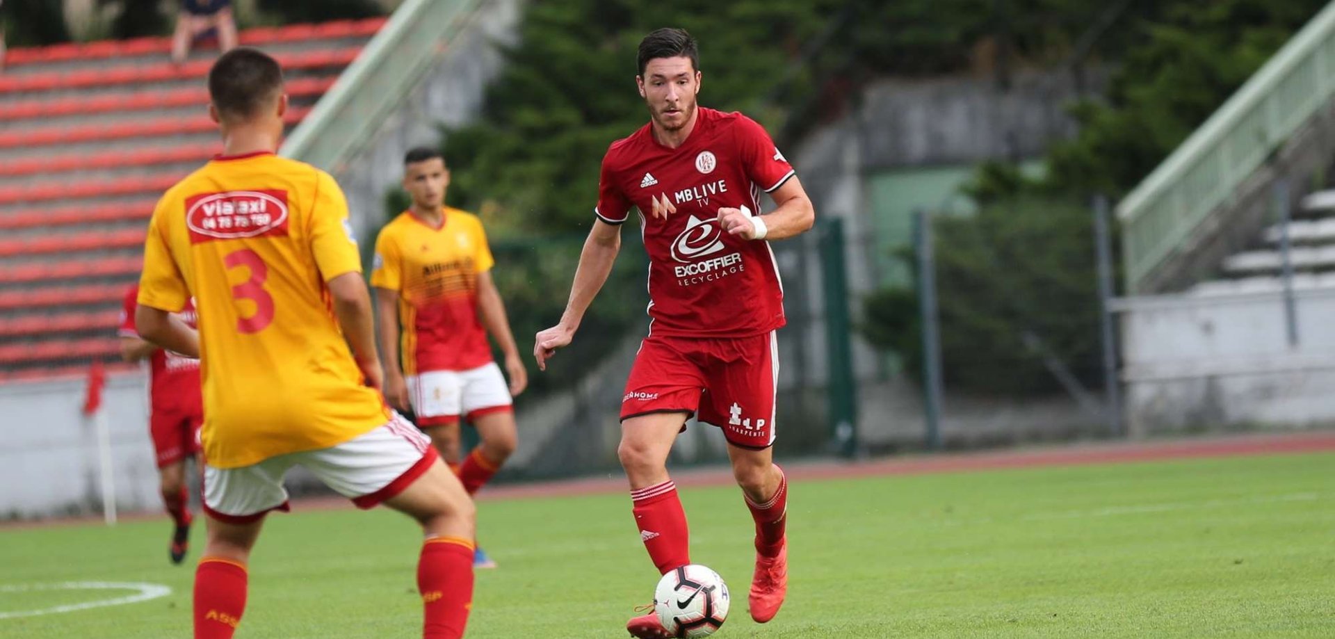 nico-poulain-vs-saint-priest