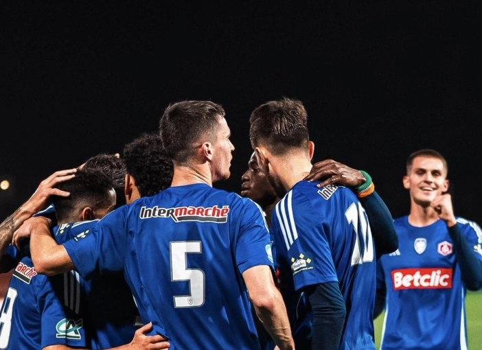 whatsapp-image-2025-11-14-at-20-48-01-copie