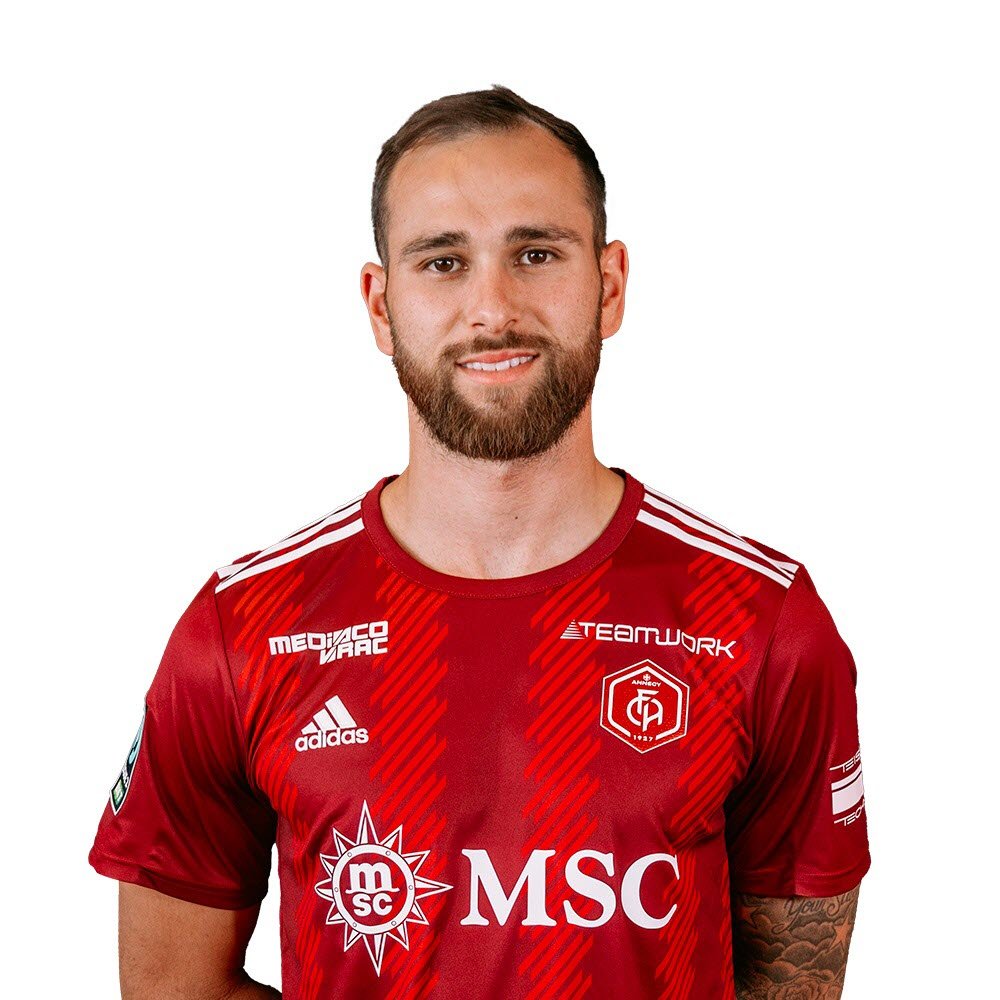 romain-spano-27-ans-attaquant-au-club-depuis-2019-n-9-photo-fc-annecy-1692192823