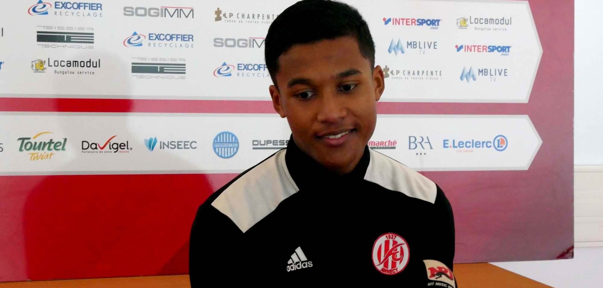 leygley-adou-point-presse