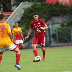 nico-poulain-vs-saint-priest