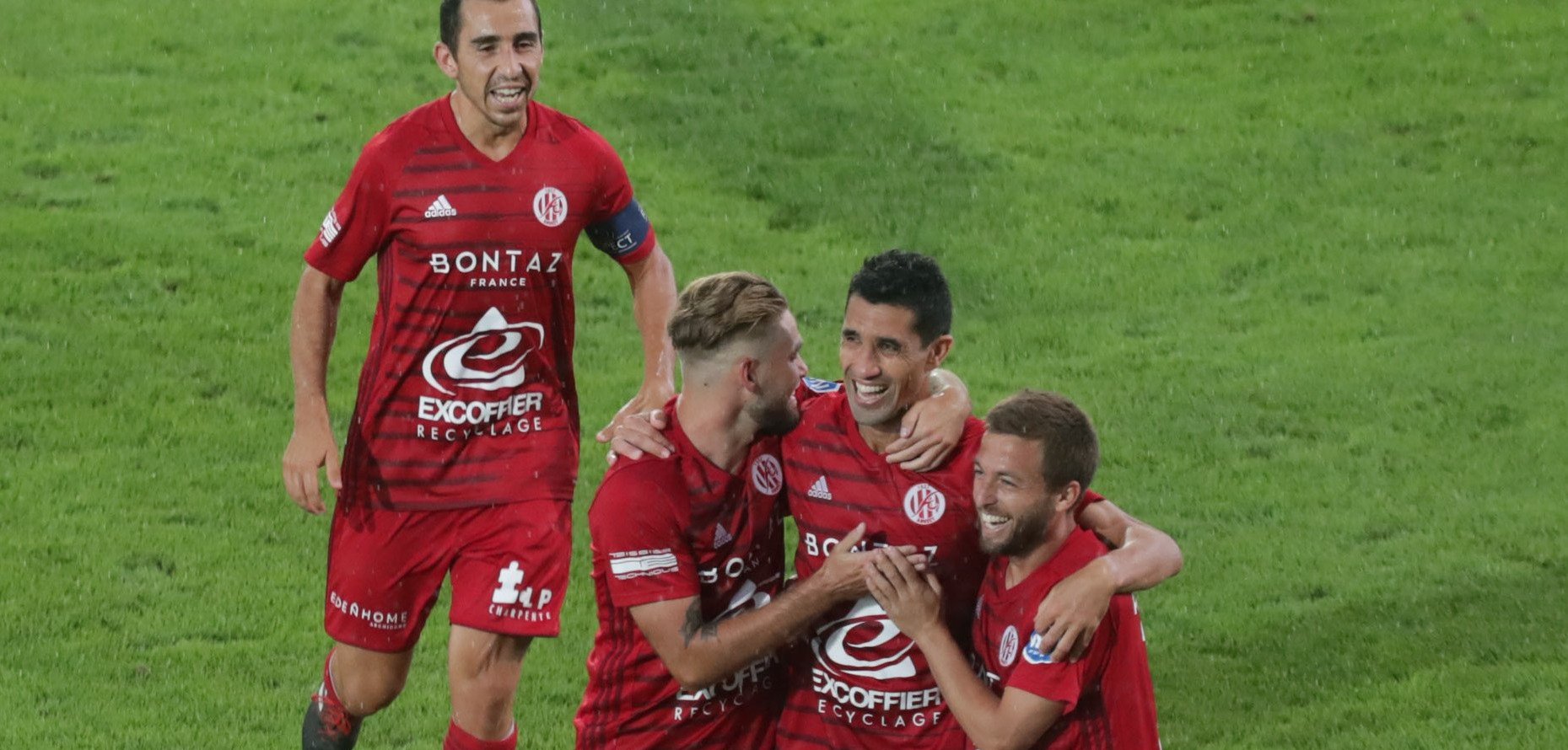 joie-nassim-om joie-nassim-om